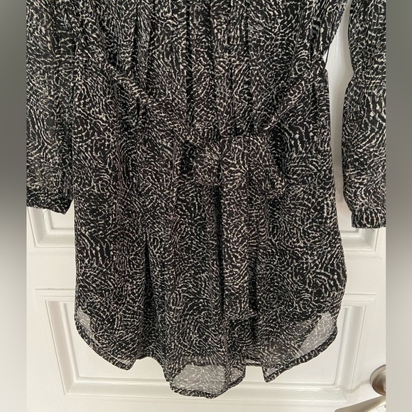 Saks Fifth Avenue Black White Gray Patterned Classy Long Sleeve Tie Waist Dress - Picture 5 of 14